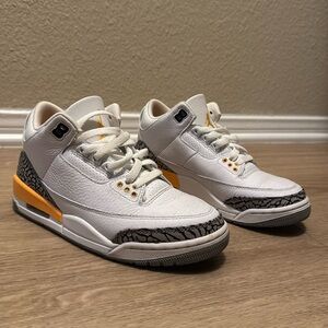 Retro Jordans 4 size 6 in women’s.